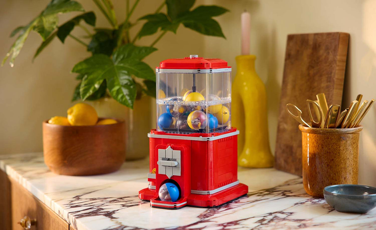 LEGO Ideas Minifigure Vending Machine Display Model - Set 21358