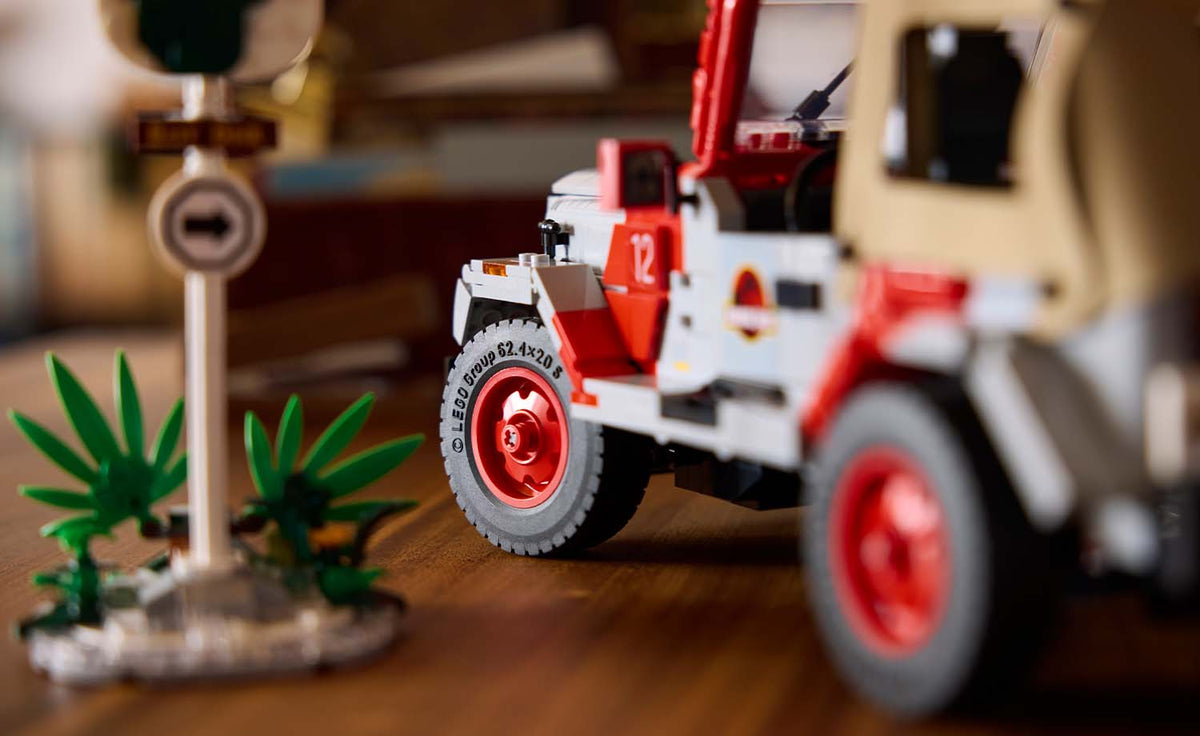 LEGO Jurassic World Jurassic Park Jeep Wrangler Building Set - 77984
