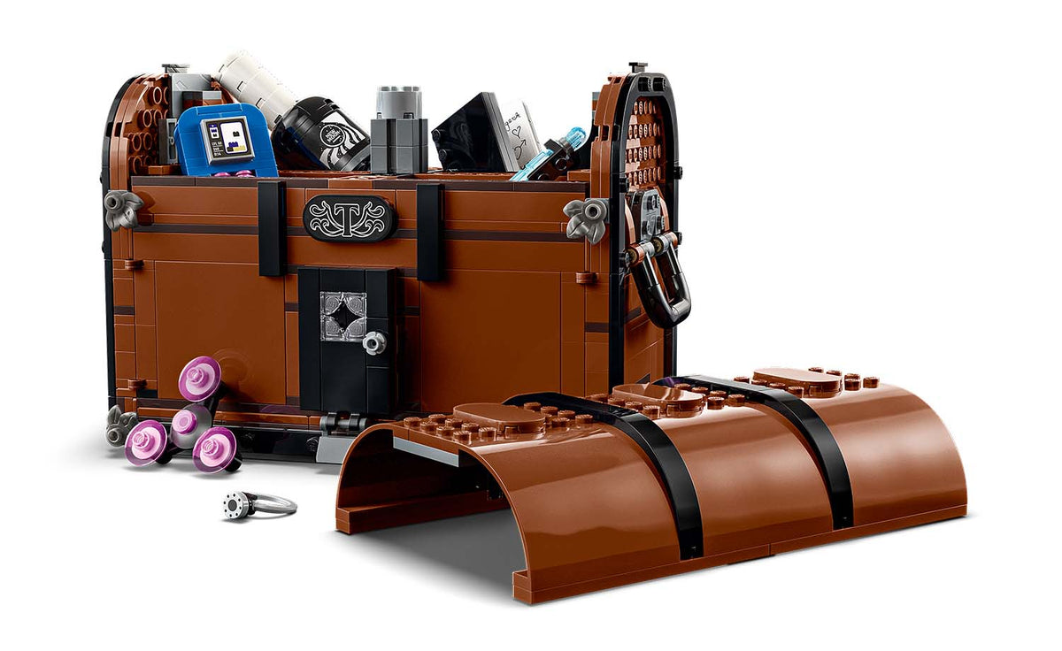 LEGO Wednesday Thing's Apartment Building Set - 76785