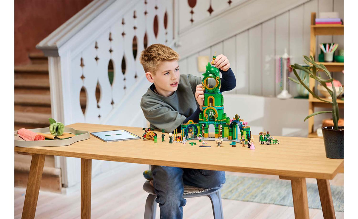 LEGO Wicked Welcome to Emerald City Building Set - 75684