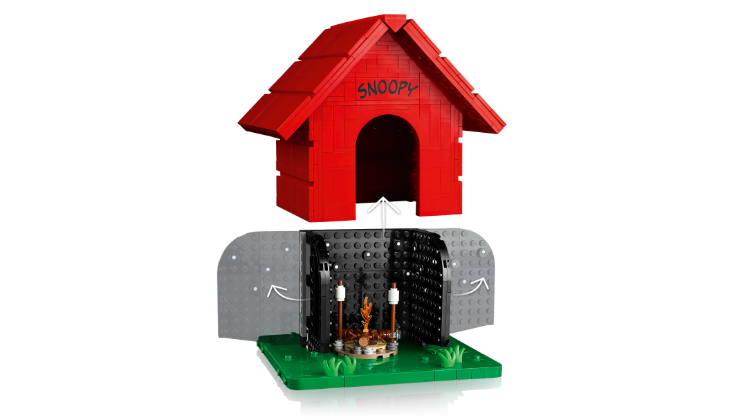 LEGO Ideas Peanuts: Snoopy's Doghouse Building Set - 21368