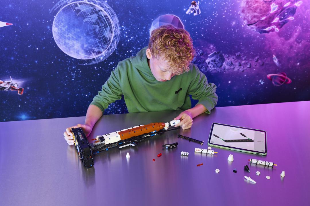 LEGO Technic NASA Artemis Space Launch System Rocket Building Set - 42221