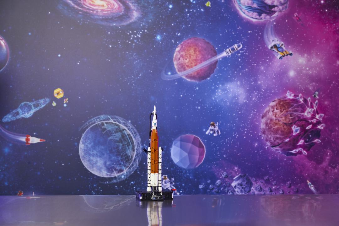 LEGO Technic NASA Artemis Space Launch System Rocket Building Set - 42221