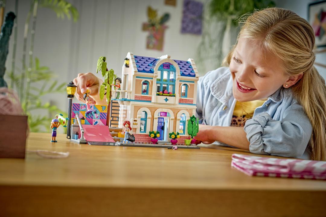 LEGO Friends Liann's Family House Building Set - 42687