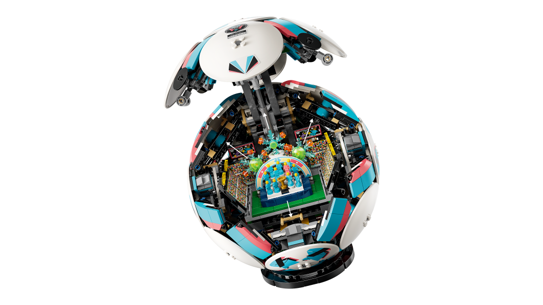 LEGO Editions Football Building Set - 43019