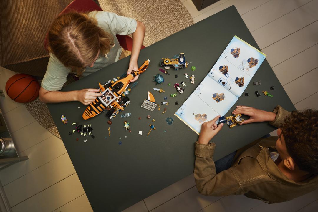 LEGO DREAMZzz Tiger Shark Tank Building Set - 71515