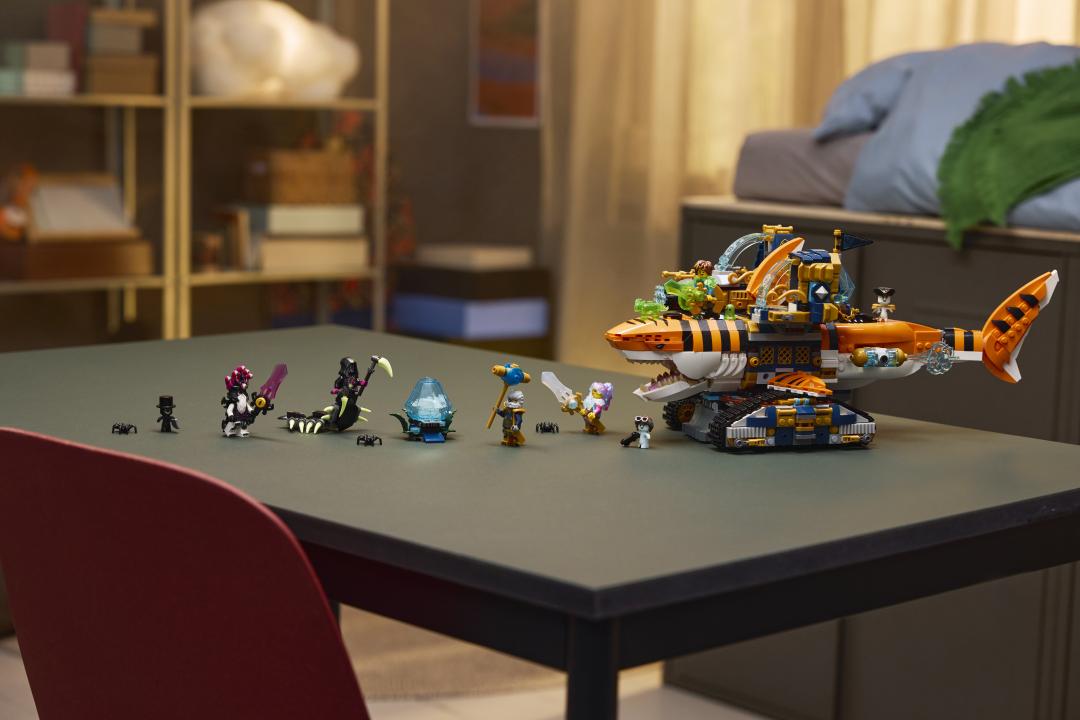 LEGO DREAMZzz Tiger Shark Tank Building Set - 71515