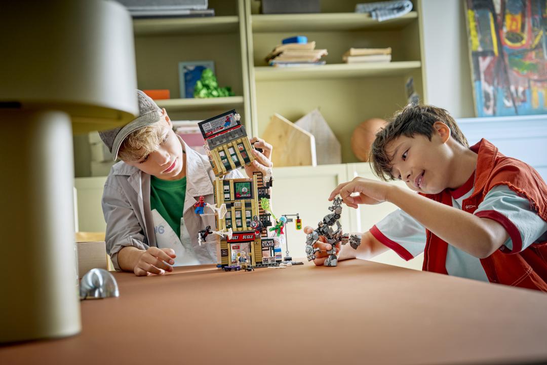LEGO Marvel Spider-Man vs. Mysterio: The Daily Bugle Building Set - 76342