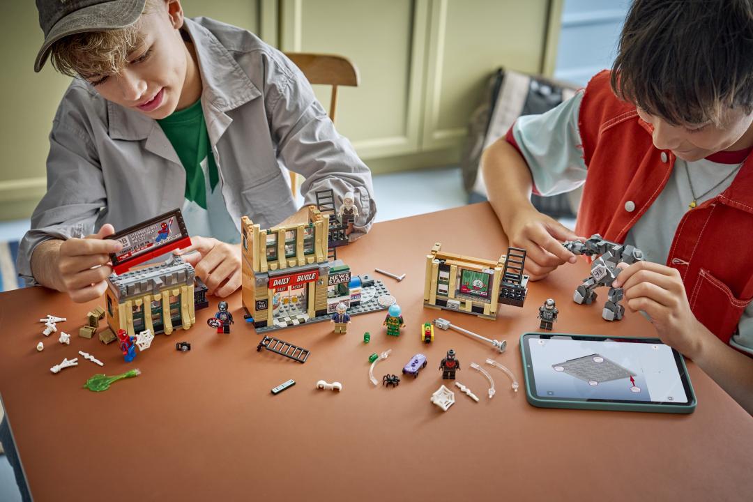 LEGO Marvel Spider-Man vs. Mysterio: The Daily Bugle Building Set - 76342