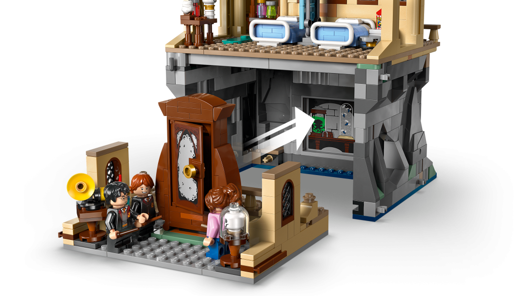 LEGO Harry Potter Hogwarts Castle: Hospital Wing Building Set - 76463