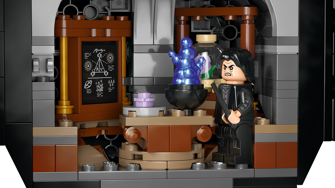 LEGO Harry Potter Cauldron: Secret Potions Classroom Building Set - 76464