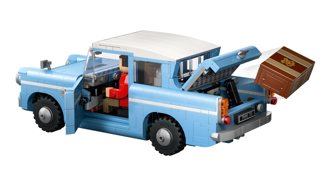 LEGO Harry Potter Enchanted Flying Ford Anglia Building Set - 76470