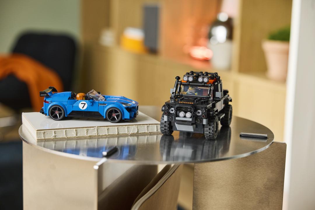 LEGO Speed Champions Jaguar Project 7 & Land Rover Defender Building Set - 77264
