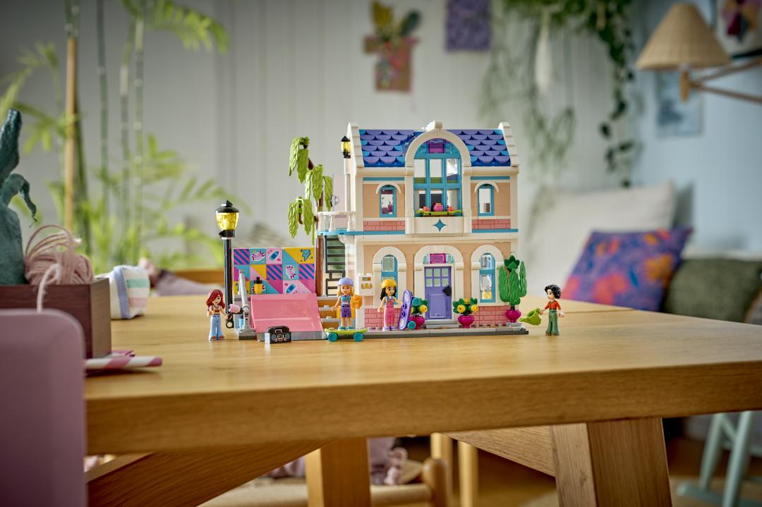 LEGO Friends Liann's Family House Building Set - 42687