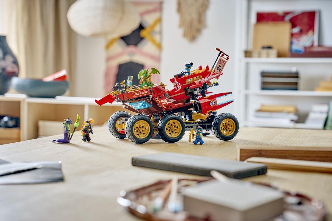 LEGO NINJAGO Land Bounty Building Set - 71869