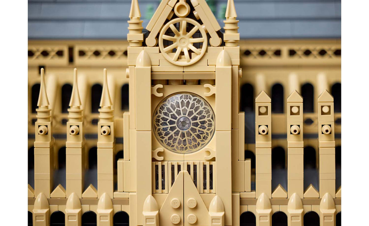 LEGO Architecture Notre-Dame de Paris Building Set - 21061