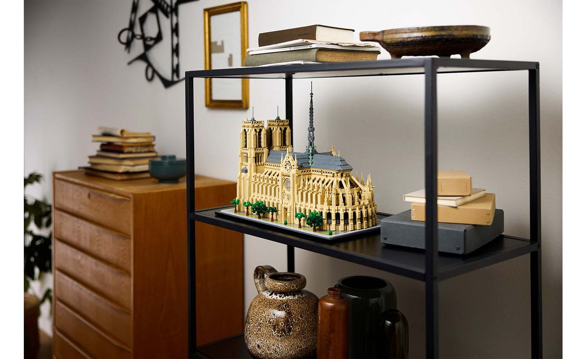 LEGO Architecture Notre-Dame de Paris Building Set - 21061