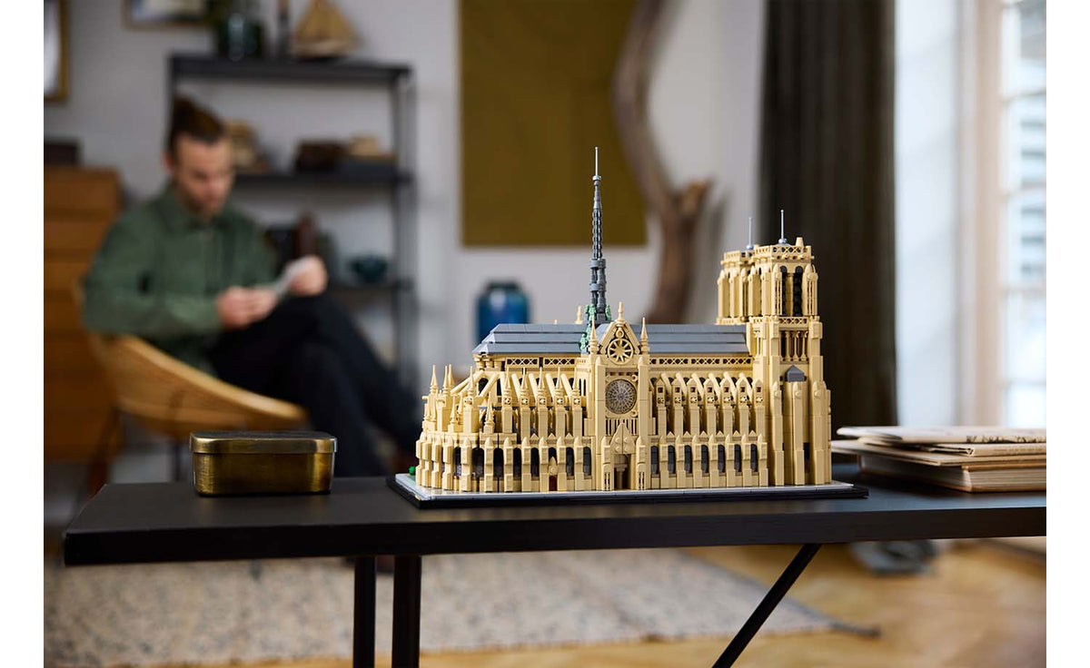 LEGO Architecture Notre-Dame de Paris Building Set - 21061