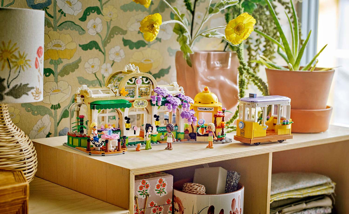LEGO Friends Plant Café & Flower Shop Building Set - 42671