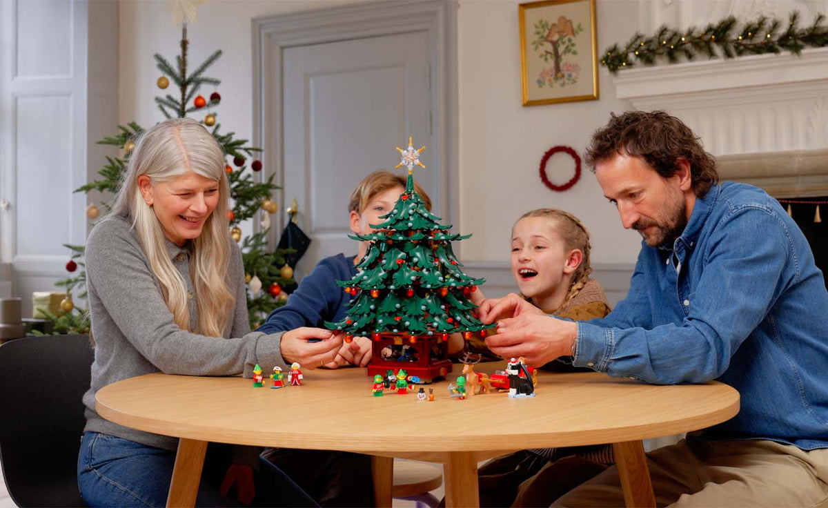 LEGO Iconic Family Christmas Tree Decoration Display Model - Set 41843