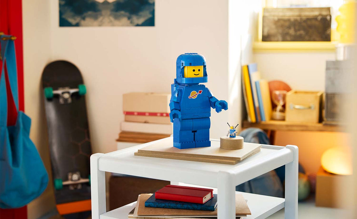LEGO Iconic Scaled-Up Blue Astronaut Minifigure Building Set - 40921