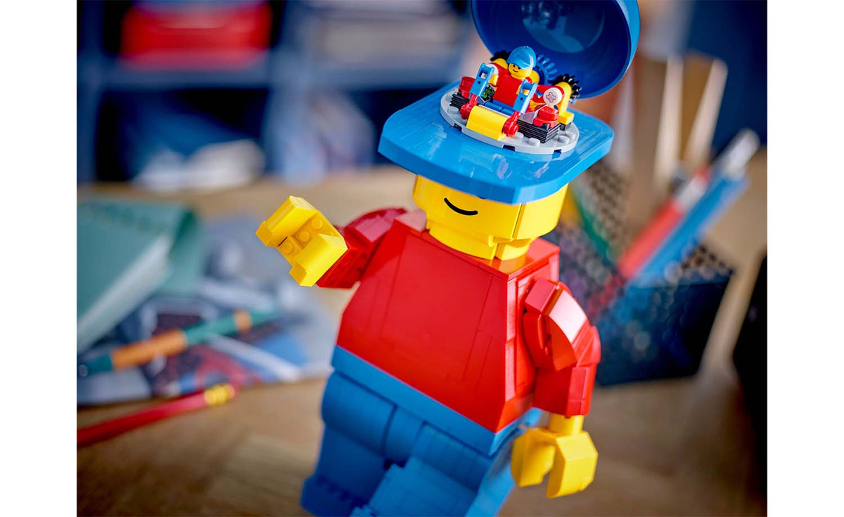 LEGO Iconic Up-Scaled Minifigure Display Model - Set 40649