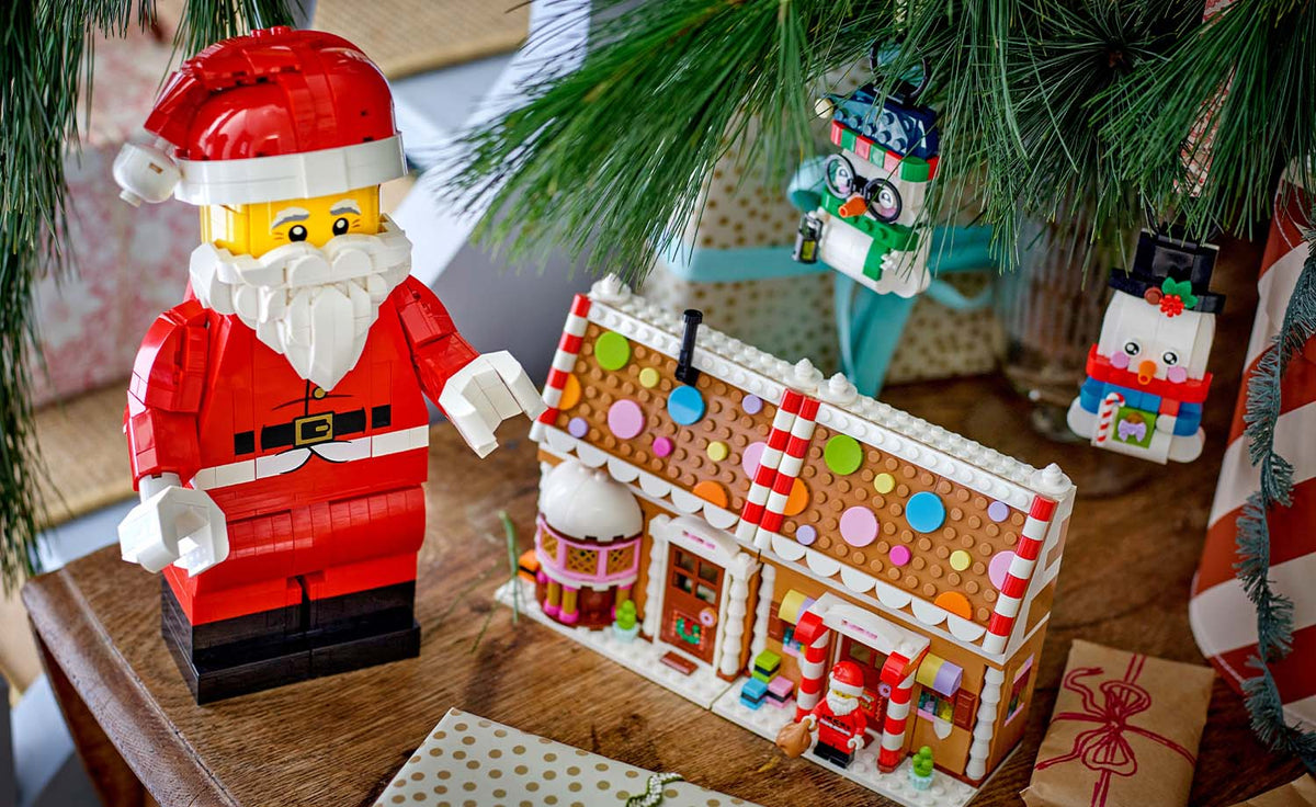 LEGO Iconic Up-Scaled Santa Minifigure Display Model - Set 40820
