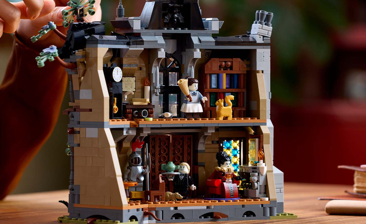 LEGO Icons Mayor Manor Building Set - 11383