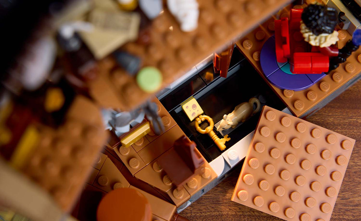 LEGO Icons Mayor Manor Building Set - 11383