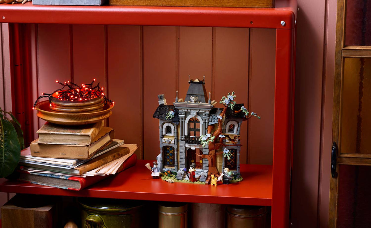 LEGO Icons Mayor Manor Building Set - 11383