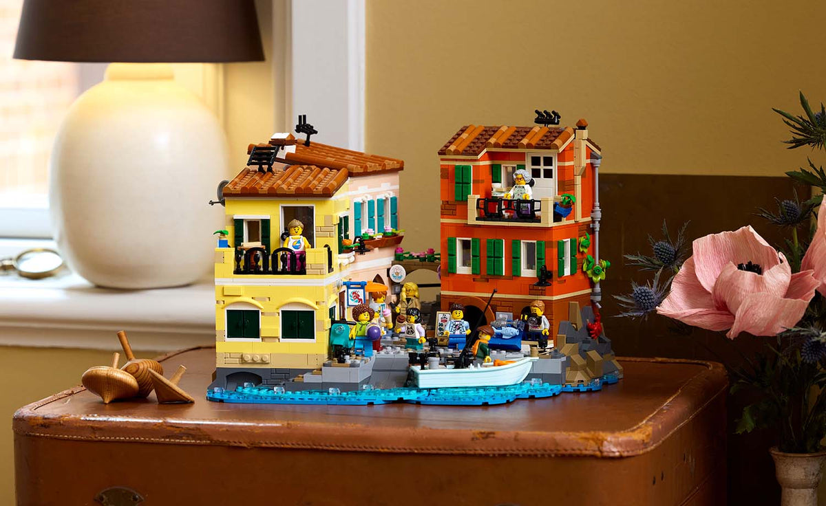 LEGO Ideas Italian Riviera Display Model - Set 21359