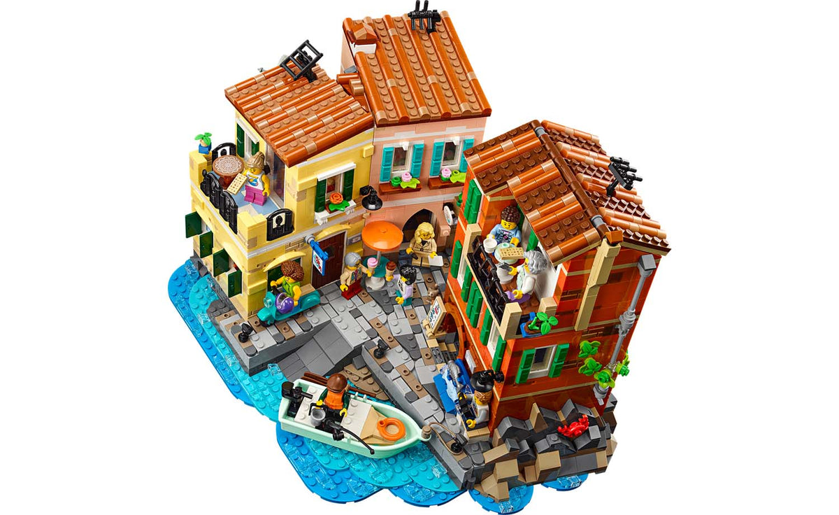 LEGO Ideas Italian Riviera Display Model - Set 21359