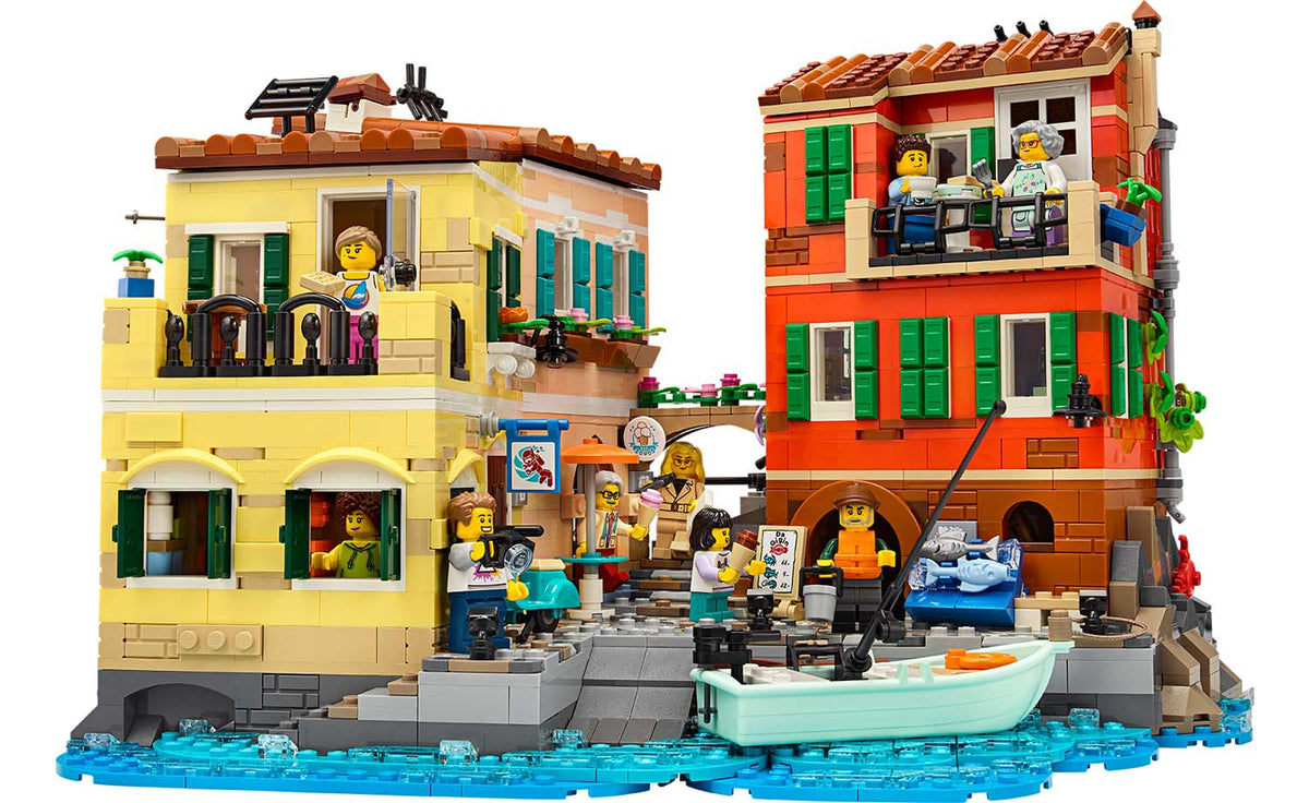 LEGO Ideas Italian Riviera Display Model - Set 21359