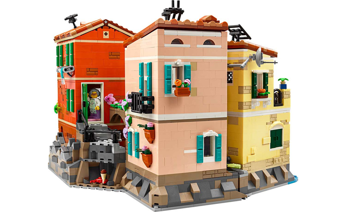 LEGO Ideas Italian Riviera Display Model - Set 21359