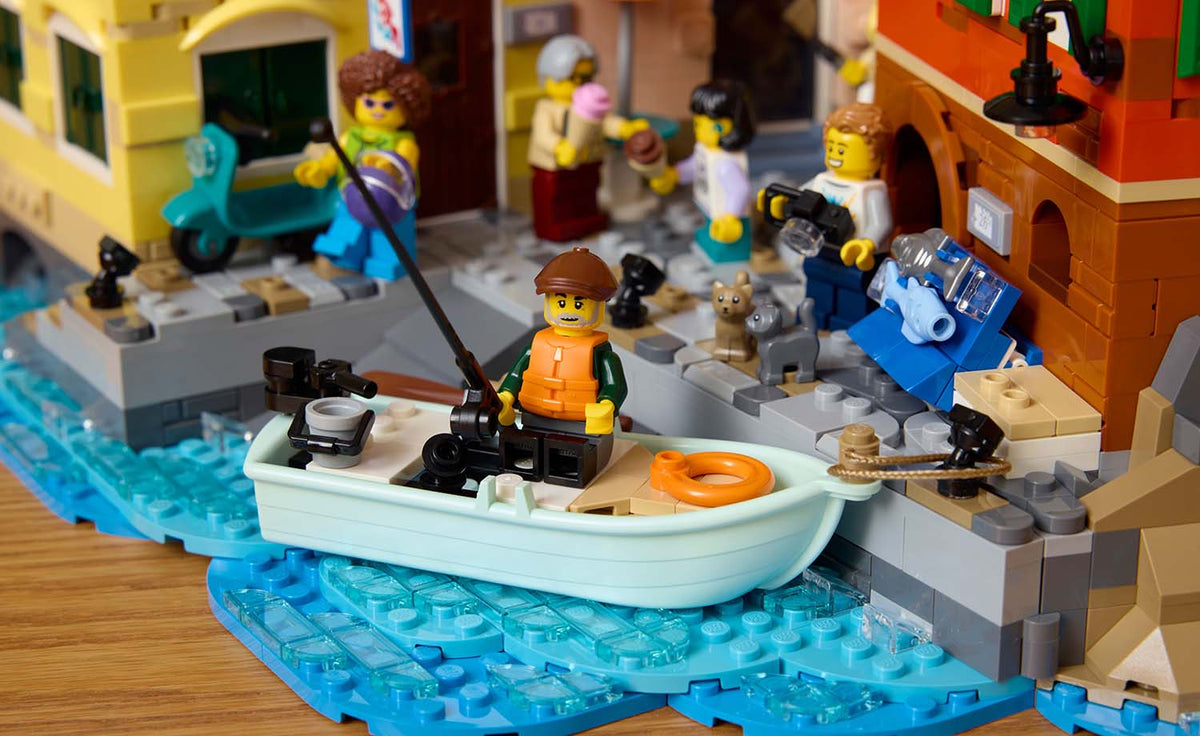 LEGO Ideas Italian Riviera Display Model - Set 21359