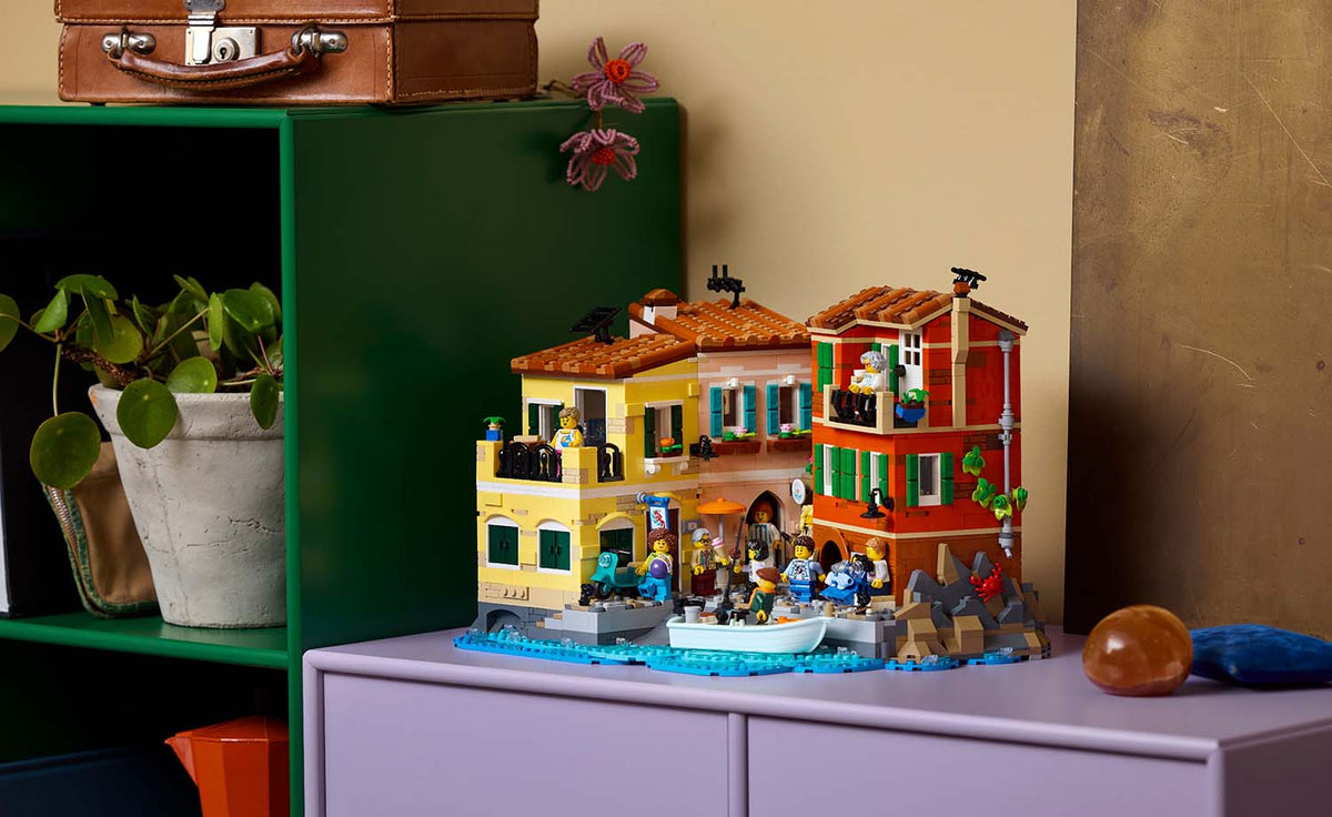 LEGO Ideas Italian Riviera Display Model - Set 21359
