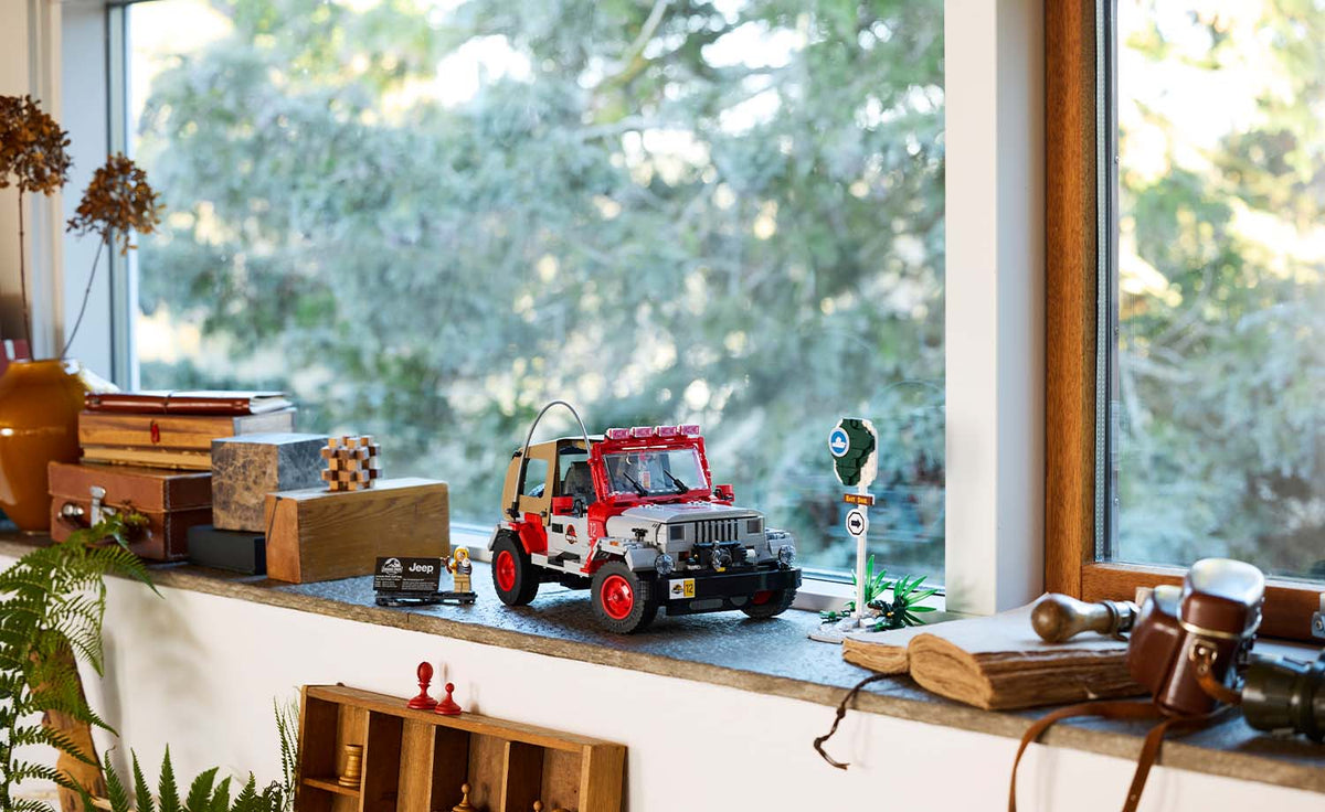 LEGO Jurassic World Jurassic Park Jeep Wrangler Building Set - 77984