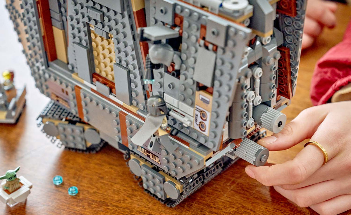 LEGO Star Wars Offworld Sandcrawler and Mudhorn Building Set - 75453