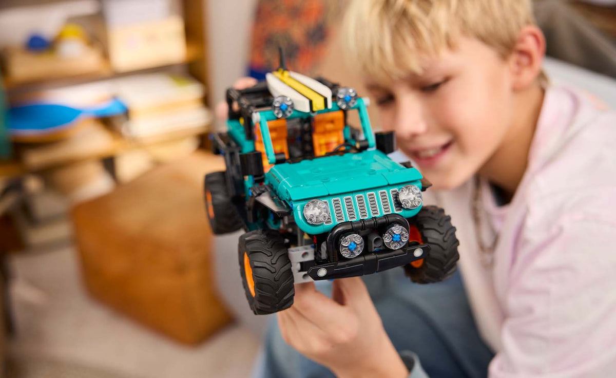 LEGO Technic Jeep Wrangler Rubicon SUV Building Set - 42227