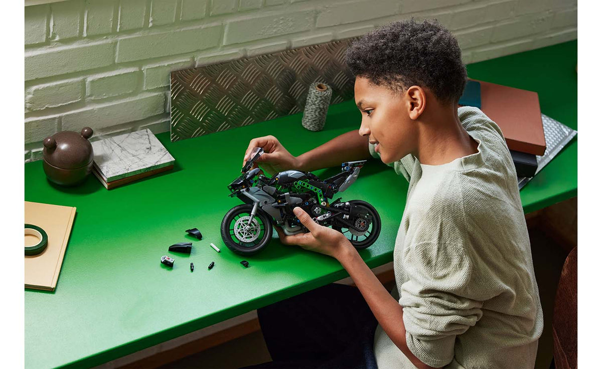 LEGO Technic Kawasaki Ninja H2R Motorcycle Building Set - 42170