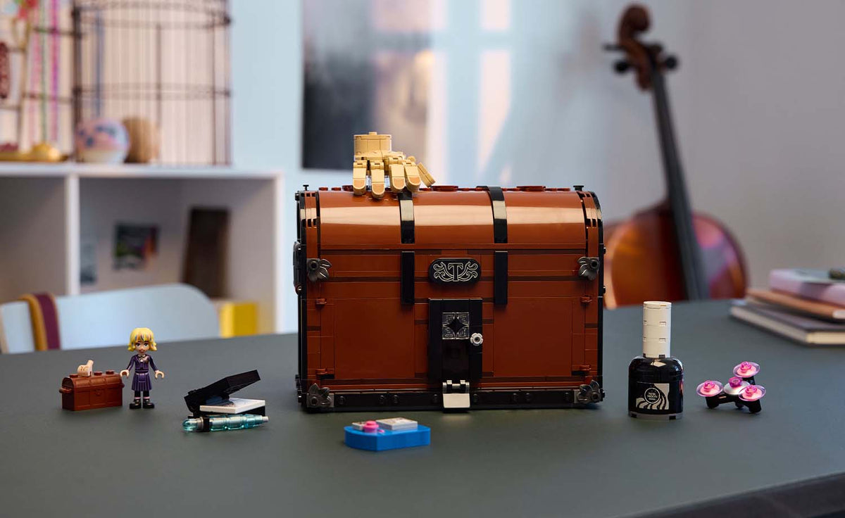 LEGO Wednesday Thing's Apartment Building Set - 76785
